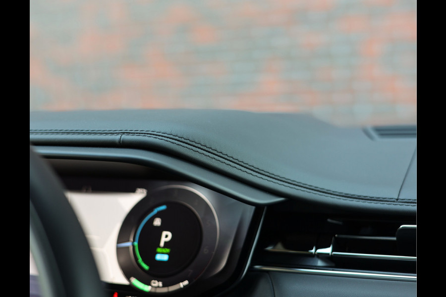 Land Rover Range Rover Sport P550e Autobiography | Massage - Trekhaak - Clearsight - Meridian