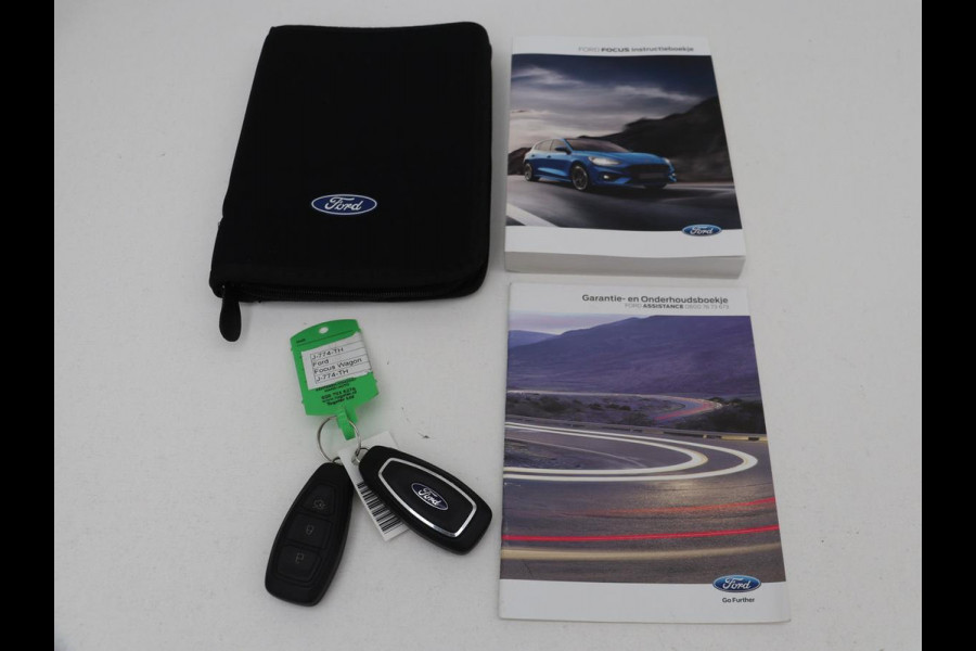 Ford Focus 1.0 EcoBoost Active | Trekhaak | Half leder | Stoel & stuurverwarming | B&O Sound | Camera | Adaptive cruise | Climate control | Keyless | Full LED