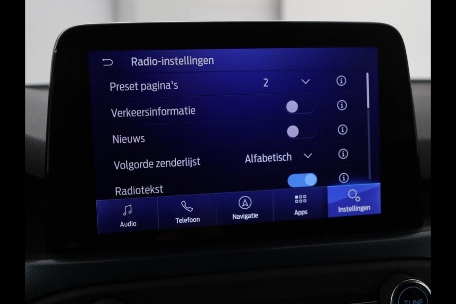 Ford Focus 1.0 EcoBoost Active | Trekhaak | Half leder | Stoel & stuurverwarming | B&O Sound | Camera | Adaptive cruise | Climate control | Keyless | Full LED