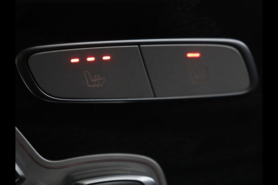 Mercedes-Benz E-Klasse 200 Business Solutions | Leder | 360 camera | Stoelverwarming | Carplay | Matrix LED | Widescreen | Park Assist | Navigatie | Memory