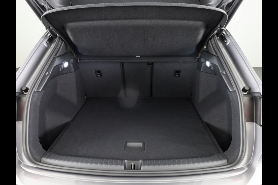 Audi Q4 e-tron 45 quattro S Edition 82 kWh 286pk panoramadak, Sonos soundsysteem, assistentiepakket plus, comfortpakket, veiligheidspakket, klimaatregelingpakket, leder interieur