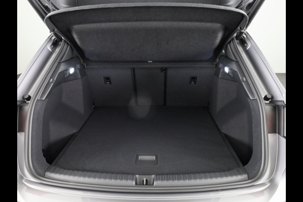 Audi Q4 e-tron 45 quattro S Edition 82 kWh 286pk panoramadak, Sonos soundsysteem, assistentiepakket plus, comfortpakket, veiligheidspakket, klimaatregelingpakket, leder interieur