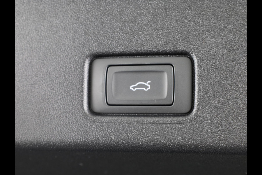 Audi Q4 e-tron 45 quattro S Edition 82 kWh 286pk panoramadak, Sonos soundsysteem, assistentiepakket plus, comfortpakket, veiligheidspakket, klimaatregelingpakket, leder interieur