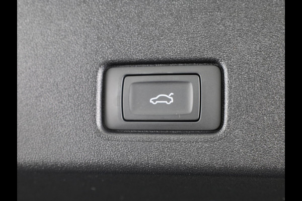 Audi Q4 e-tron 45 quattro S Edition 82 kWh 286pk panoramadak, Sonos soundsysteem, assistentiepakket plus, comfortpakket, veiligheidspakket, klimaatregelingpakket, leder interieur