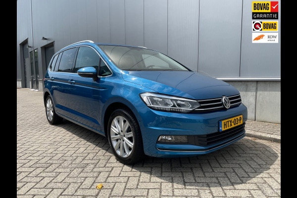 Volkswagen Touran 1.5 TSI Highline Business R / Camera / Trekhaak