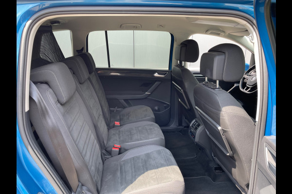 Volkswagen Touran 1.5 TSI Highline Business R / Camera / Trekhaak