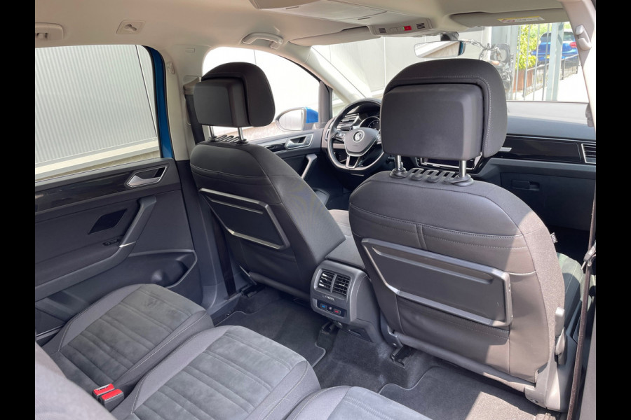 Volkswagen Touran 1.5 TSI Highline Business R / Camera / Trekhaak