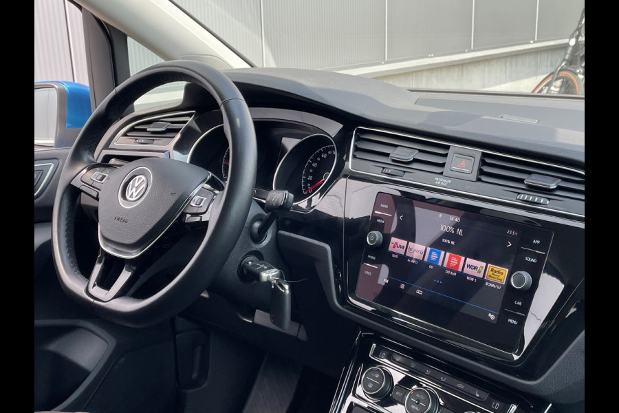 Volkswagen Touran 1.5 TSI Highline Business R / Camera / Trekhaak