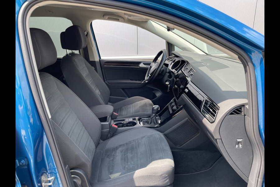 Volkswagen Touran 1.5 TSI Highline Business R / Camera / Trekhaak