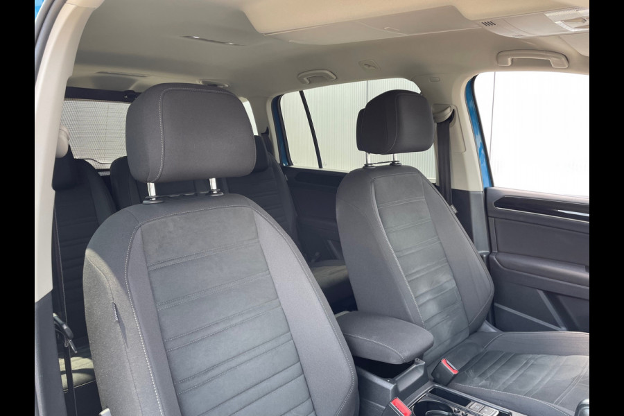 Volkswagen Touran 1.5 TSI Highline Business R / Camera / Trekhaak