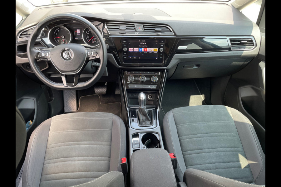 Volkswagen Touran 1.5 TSI Highline Business R / Camera / Trekhaak