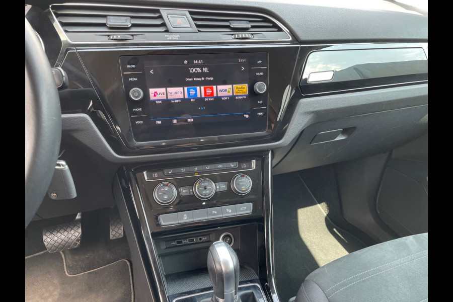 Volkswagen Touran 1.5 TSI Highline Business R / Camera / Trekhaak