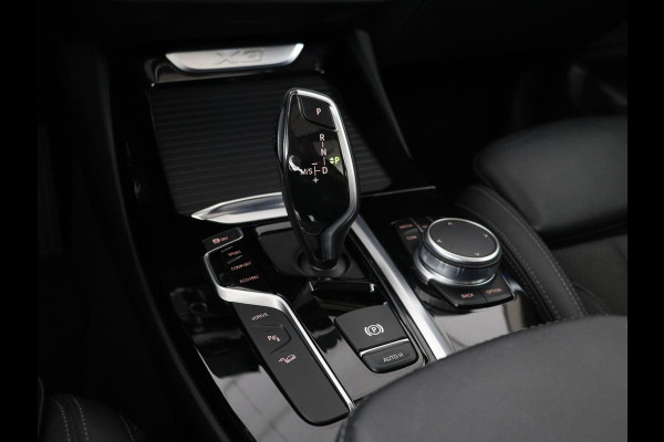 BMW X3 xDrive30e High Executive | X Line | Panoramadak | Stoel & stuurverwarming | Carplay | Sportstoelen | Half leder | Live Cockpit | Full LED | Camera
