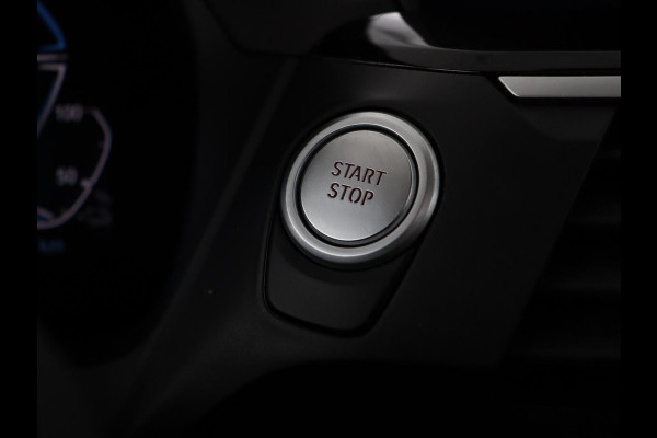 BMW X3 xDrive30e High Executive | X Line | Panoramadak | Stoel & stuurverwarming | Carplay | Sportstoelen | Half leder | Live Cockpit | Full LED | Camera