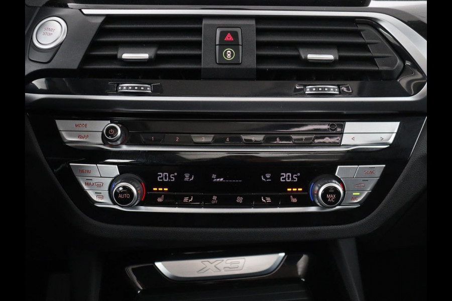 BMW X3 xDrive30e High Executive | X Line | Panoramadak | Stoel & stuurverwarming | Carplay | Sportstoelen | Half leder | Live Cockpit | Full LED | Camera