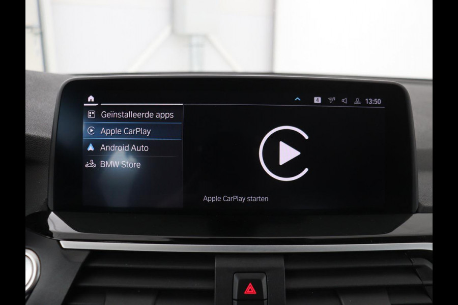 BMW X3 xDrive30e High Executive | X Line | Panoramadak | Stoel & stuurverwarming | Carplay | Sportstoelen | Half leder | Live Cockpit | Full LED | Camera