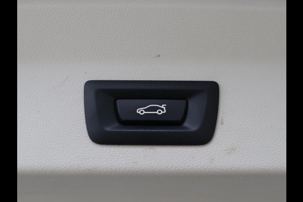 BMW X3 xDrive30e High Executive | X Line | Panoramadak | Stoel & stuurverwarming | Carplay | Sportstoelen | Half leder | Live Cockpit | Full LED | Camera