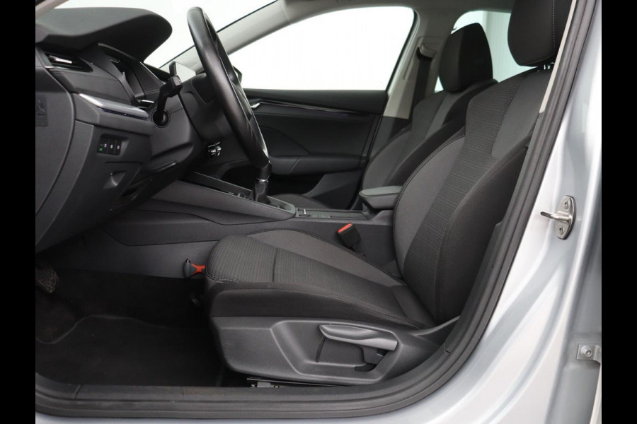 Škoda Octavia 1.0 TSI Business Edition | Carplay | Sfeerverlichting | Full LED | Navigatie | Parkeerhulp | Climate control | DAB | Cruise control
