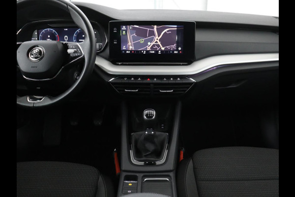 Škoda Octavia 1.0 TSI Business Edition | Carplay | Sfeerverlichting | Full LED | Navigatie | Parkeerhulp | Climate control | DAB | Cruise control