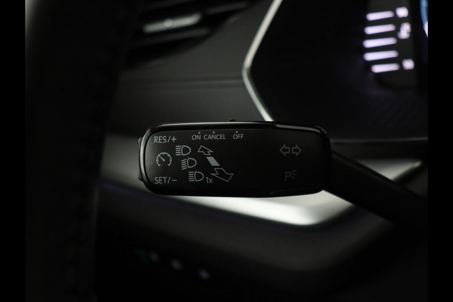 Škoda Octavia 1.0 TSI Business Edition | Carplay | Sfeerverlichting | Full LED | Navigatie | Parkeerhulp | Climate control | DAB | Cruise control