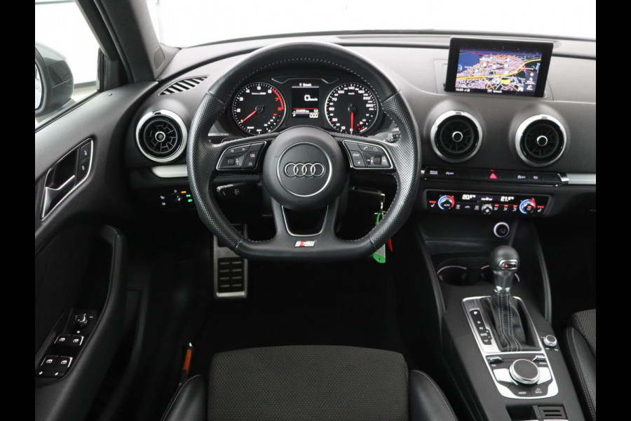 Audi A3 1.5 TFSI Sport S Line Edition | Stoelverwarming | Massage | Full LED | Half leder | Navigatie | Sportstoelen | Climate control