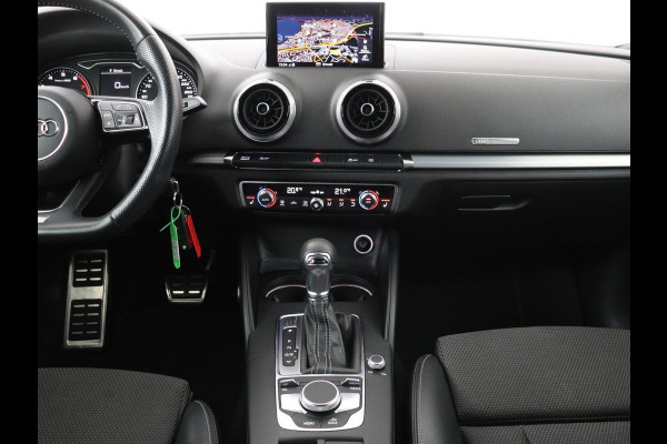Audi A3 1.5 TFSI Sport S Line Edition | Stoelverwarming | Massage | Full LED | Half leder | Navigatie | Sportstoelen | Climate control