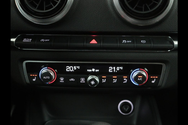 Audi A3 1.5 TFSI Sport S Line Edition | Stoelverwarming | Massage | Full LED | Half leder | Navigatie | Sportstoelen | Climate control