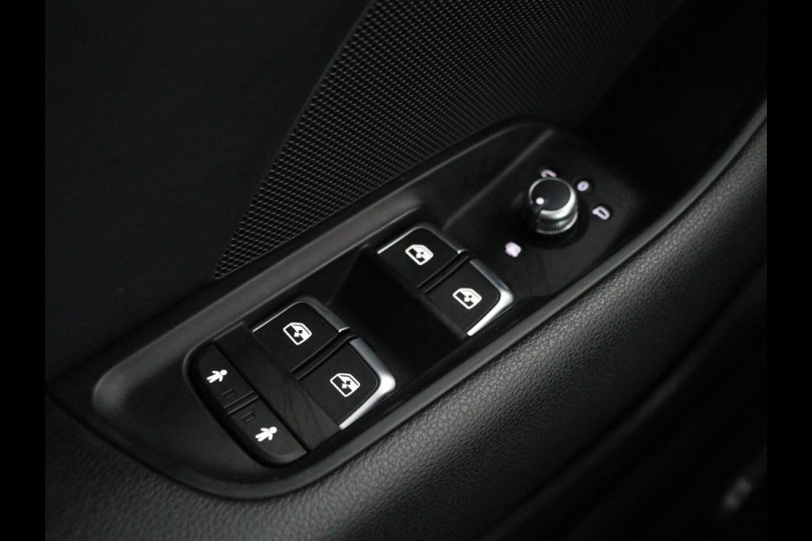 Audi A3 1.5 TFSI Sport S Line Edition | Stoelverwarming | Massage | Full LED | Half leder | Navigatie | Sportstoelen | Climate control