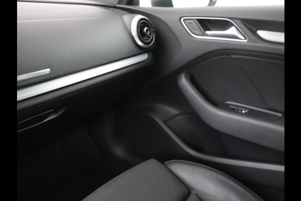 Audi A3 1.5 TFSI Sport S Line Edition | Stoelverwarming | Massage | Full LED | Half leder | Navigatie | Sportstoelen | Climate control