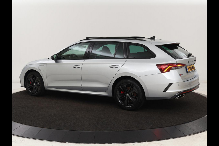 Škoda Octavia 1.4 TSI RS iV PHEV Business | Panoramadak | Leder/Alcantara | Adaptive cruise | Massage | Camera | Side Assist | Matrix LED | Carplay | Memory | Navigatie