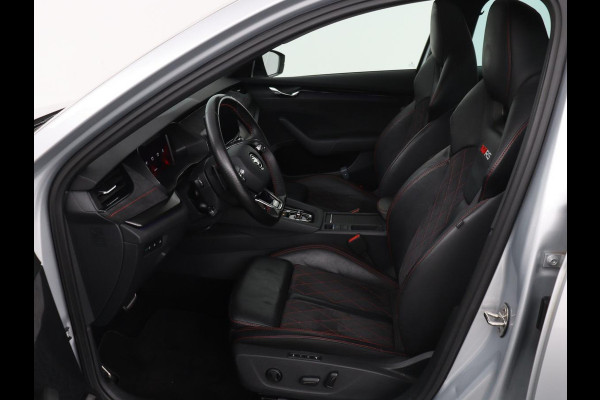 Škoda Octavia 1.4 TSI RS iV PHEV Business | Panoramadak | Leder/Alcantara | Adaptive cruise | Massage | Camera | Side Assist | Matrix LED | Carplay | Memory | Navigatie