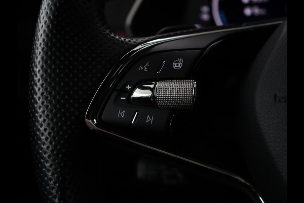 Škoda Octavia 1.4 TSI RS iV PHEV Business | Panoramadak | Leder/Alcantara | Adaptive cruise | Massage | Camera | Side Assist | Matrix LED | Carplay | Memory | Navigatie