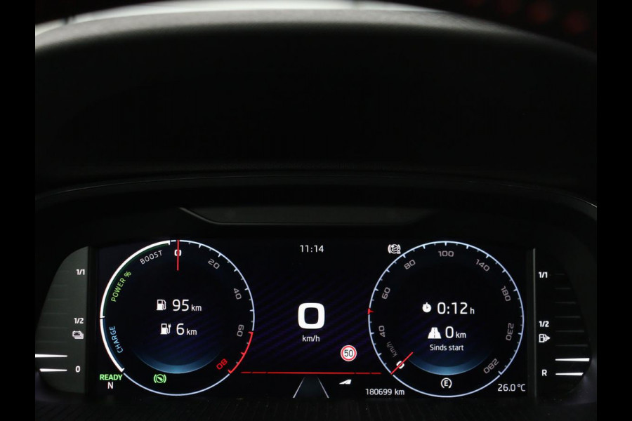 Škoda Octavia 1.4 TSI RS iV PHEV Business | Panoramadak | Leder/Alcantara | Adaptive cruise | Massage | Camera | Side Assist | Matrix LED | Carplay | Memory | Navigatie