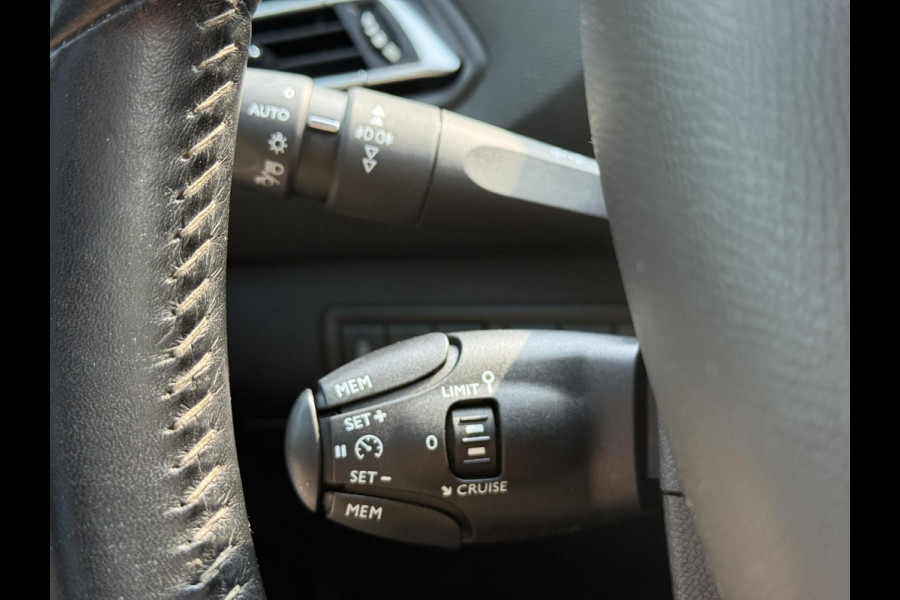 Peugeot 308 SW 1.2 PureTech Allure Navi,Pano,131pk,Trekhaak,Camera,Clima,Cruise,PDC V+A,6 bak,N.A.P,Lm velgen,Apk tot 04-2026