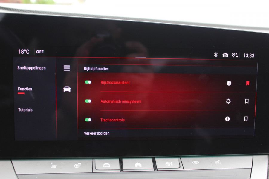 Opel Astra Sports Tourer 1.6 Hybrid Ultimate | Panoramadak | Trekhaak | Memory | Head-Up | HiFi