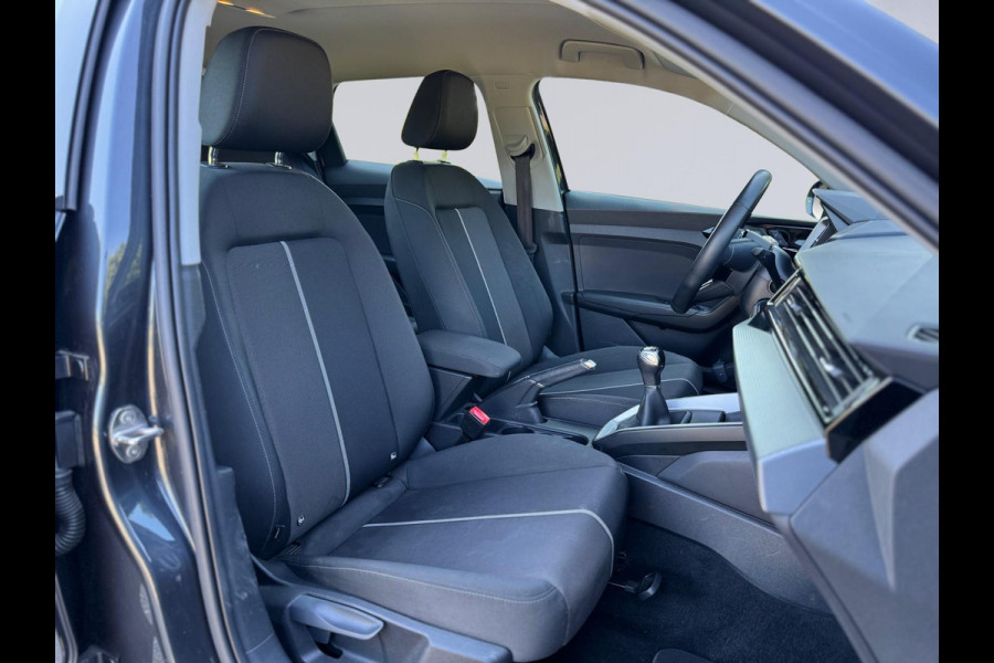 Audi A1 Sportback 25 TFSI Pro Line, navigatie,parkeersensoren, digitaal dash,1 e eigenaar,Nederlandse auto met nationale auto pas