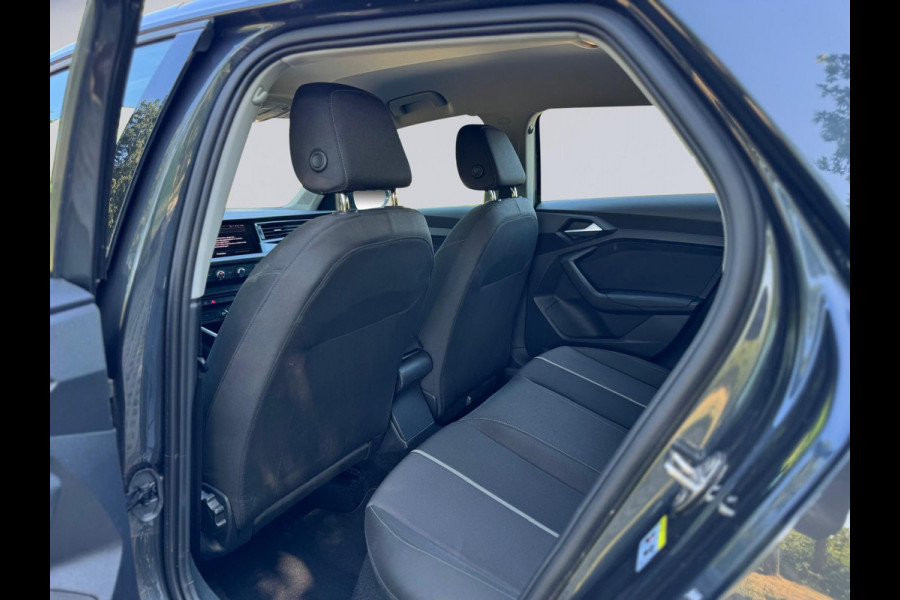 Audi A1 Sportback 25 TFSI Pro Line, navigatie,parkeersensoren, digitaal dash,1 e eigenaar,Nederlandse auto met nationale auto pas