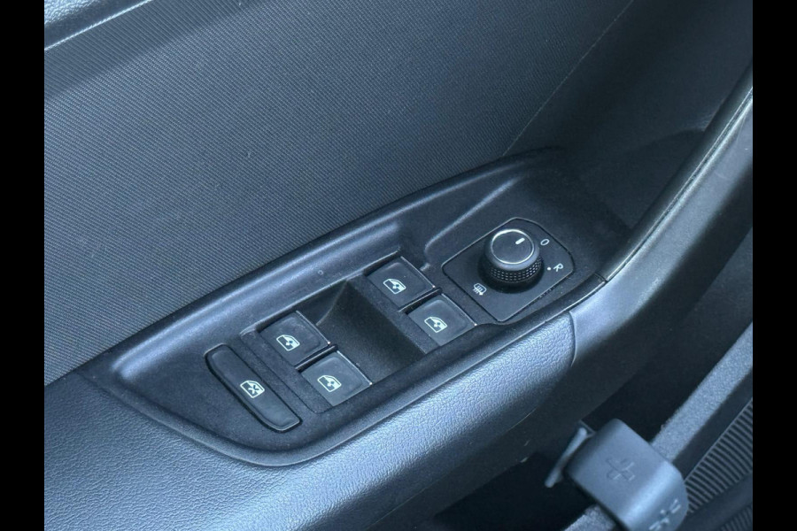 Audi A1 Sportback 25 TFSI Pro Line, navigatie,parkeersensoren, digitaal dash,1 e eigenaar,Nederlandse auto met nationale auto pas