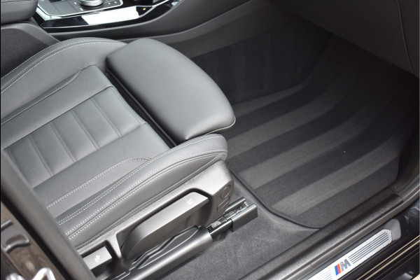 BMW X3 xDrive30e M-Sport 292 Pk Pano Trekhaak Shadow Line Navi Camera Laser 20 Inch