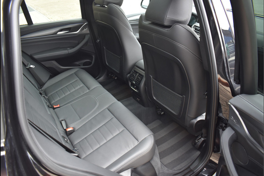 BMW X3 xDrive30e M-Sport 292 Pk Pano Trekhaak Shadow Line Navi Camera Laser 20 Inch