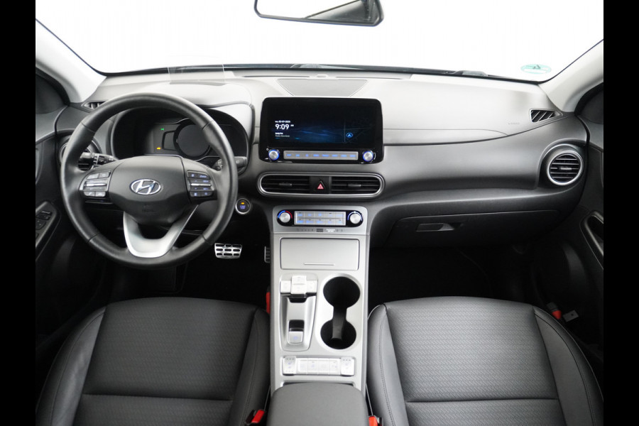 Hyundai Kona EV 64kWh 204pk 3 Fase Leder Apple Carplay Android Auto Head-Up display Navi Camera Standkachel Adaptive Cruise/Stop&Go Zelfsture Pdc Elektr.Stoelen+Verwarmd+Ventilatie-koeling