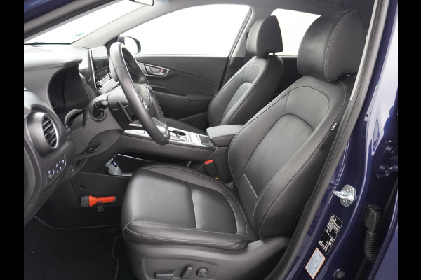 Hyundai Kona EV 64kWh 204pk 3 Fase Leder Apple Carplay Android Auto Head-Up display Navi Camera Standkachel Adaptive Cruise/Stop&Go Zelfsture Pdc Elektr.Stoelen+Verwarmd+Ventilatie-koeling