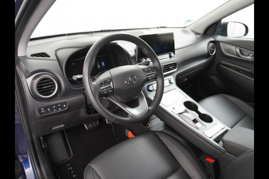 Hyundai Kona EV 64kWh 204pk 3 Fase Leder Apple Carplay Android Auto Head-Up display Navi Camera Standkachel Adaptive Cruise/Stop&Go Zelfsture Pdc Elektr.Stoelen+Verwarmd+Ventilatie-koeling