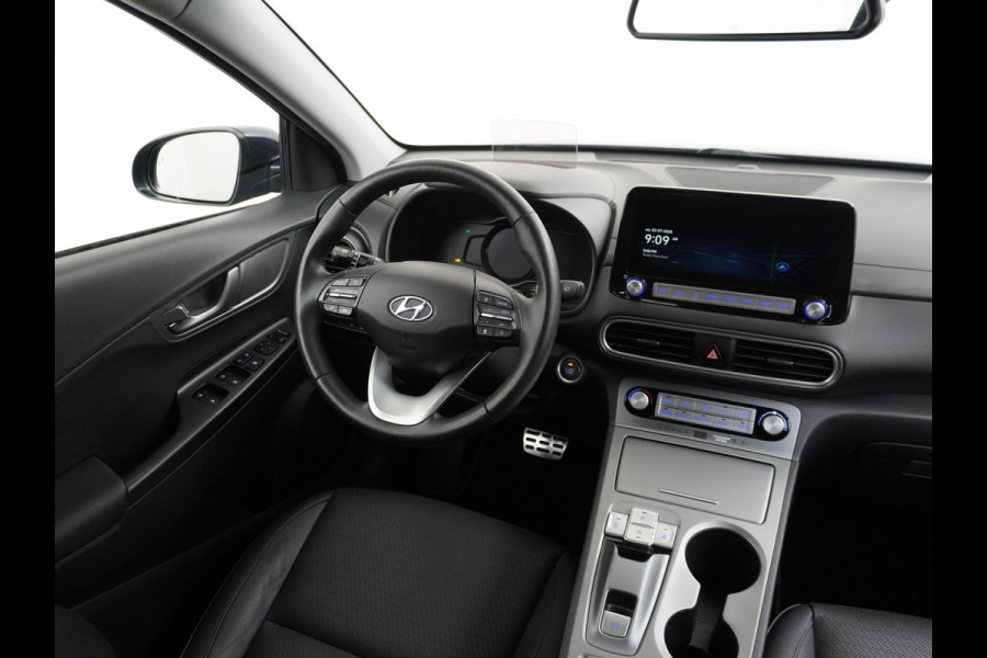 Hyundai Kona EV 64kWh 204pk 3 Fase Leder Apple Carplay Android Auto Head-Up display Navi Camera Standkachel Adaptive Cruise/Stop&Go Zelfsture Pdc Elektr.Stoelen+Verwarmd+Ventilatie-koeling