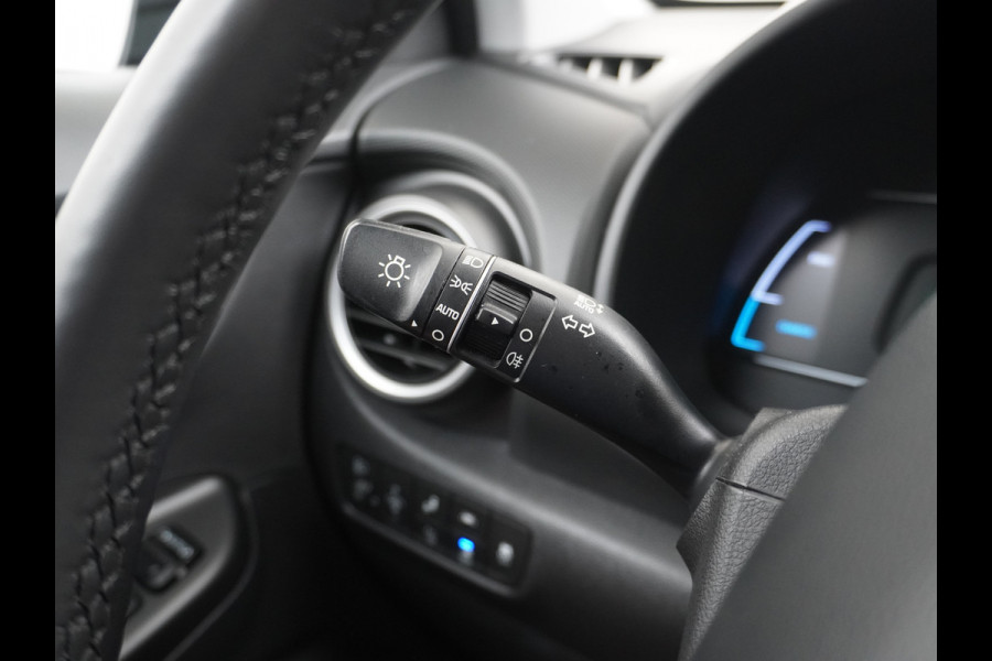 Hyundai Kona EV 64kWh 204pk 3 Fase Leder Apple Carplay Android Auto Head-Up display Navi Camera Standkachel Adaptive Cruise/Stop&Go Zelfsture Pdc Elektr.Stoelen+Verwarmd+Ventilatie-koeling