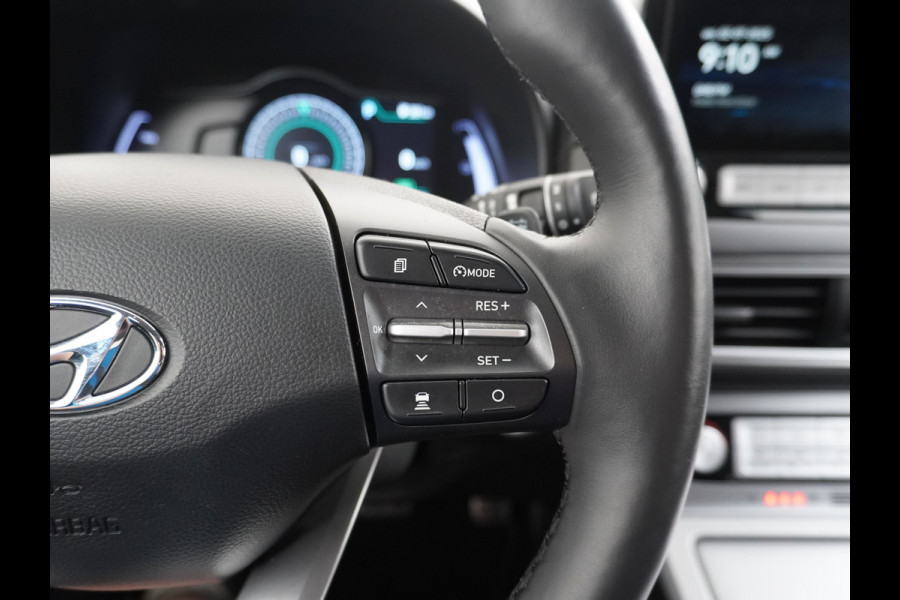 Hyundai Kona EV 64kWh 204pk 3 Fase Leder Apple Carplay Android Auto Head-Up display Navi Camera Standkachel Adaptive Cruise/Stop&Go Zelfsture Pdc Elektr.Stoelen+Verwarmd+Ventilatie-koeling