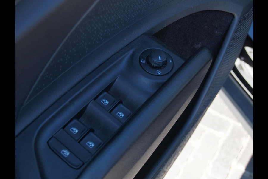 Škoda ENYAQ iV 80 204 PK | Camera | Apple Carplay | Cruise Control | Trekhaak | Leer |