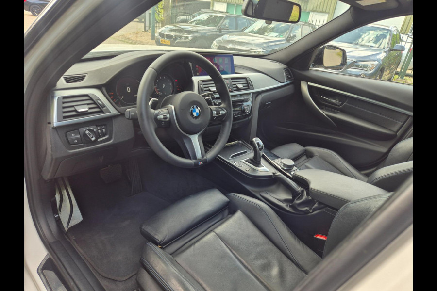 BMW 3 Serie Touring 320i F31 M Sport Shadow EX Dig. Dash 6WB Panorama Apple CarPlay NAP 2e-Eig