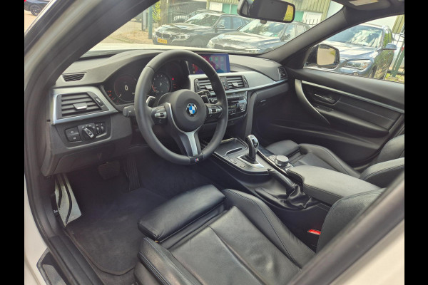 BMW 3 Serie Touring 320i F31 M Sport Shadow EX Dig. Dash 6WB Panorama Apple CarPlay NAP 2e-Eig