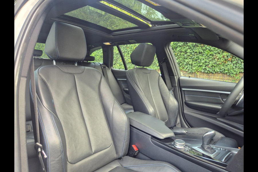 BMW 3 Serie Touring 320i F31 M Sport Shadow EX Dig. Dash 6WB Panorama Apple CarPlay NAP 2e-Eig